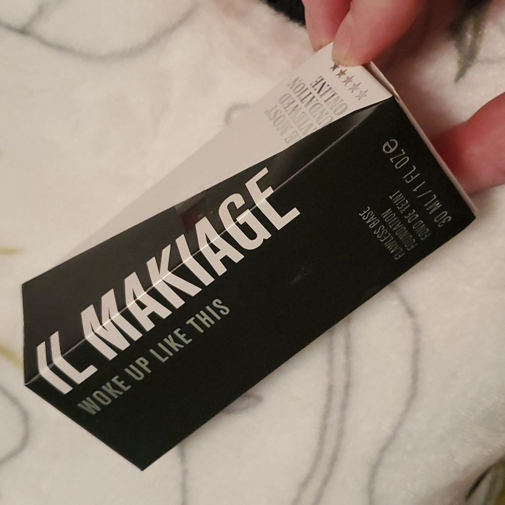 IL MAKIAGE foundation 010 FAIR NWT